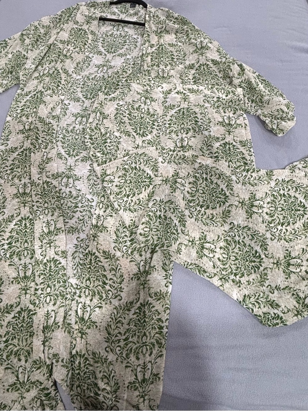 SHEIN Green and Cream Floral-Print Lightweight Kimono
